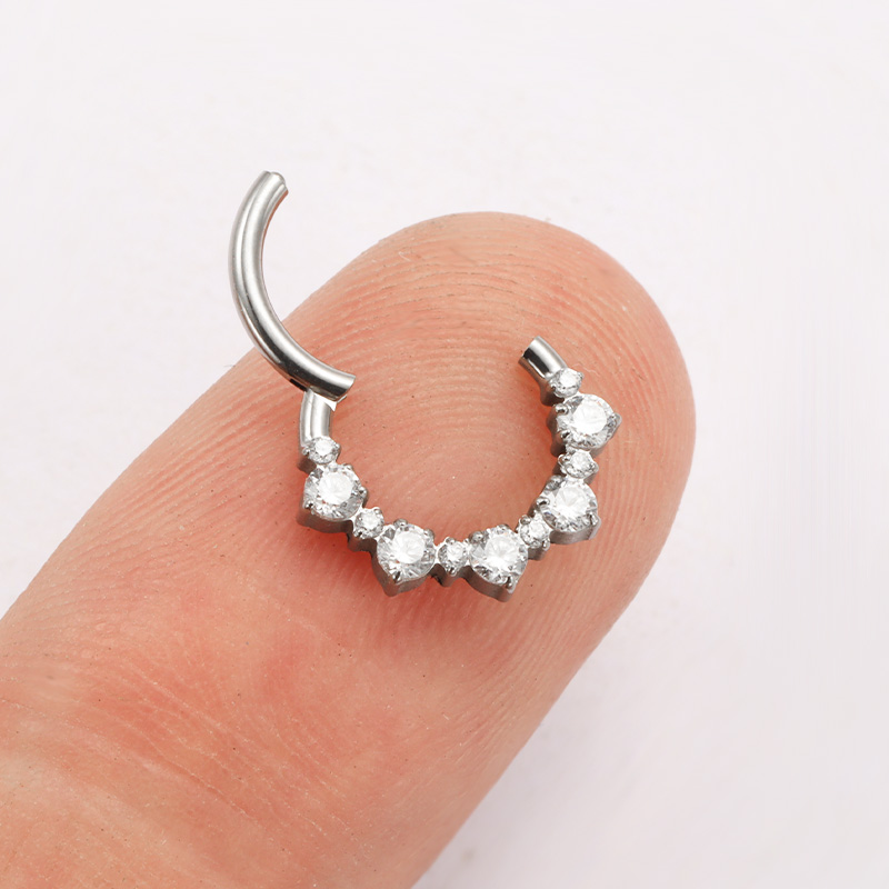 ASTM F136 TItanium Daith Click - đánh giá và giá Zoor Body Jewelry